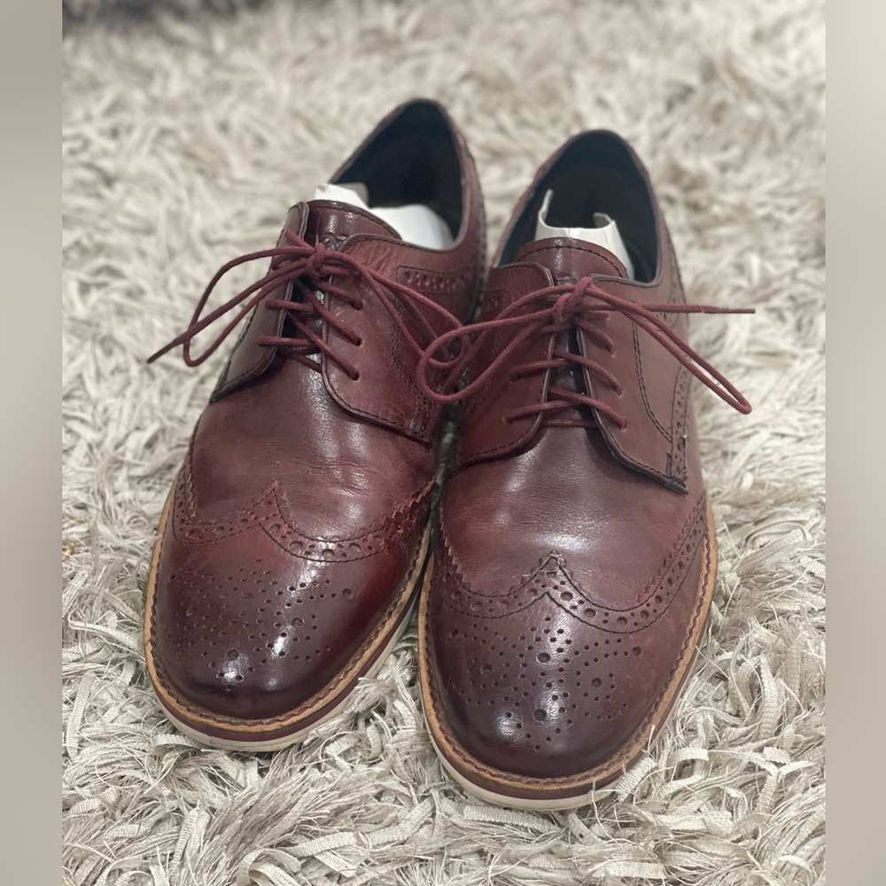 CREVO - MENS SIZE 8 - NELSON WINGTIP - OXFORD BORDO - LEATHER DRESS SHOES